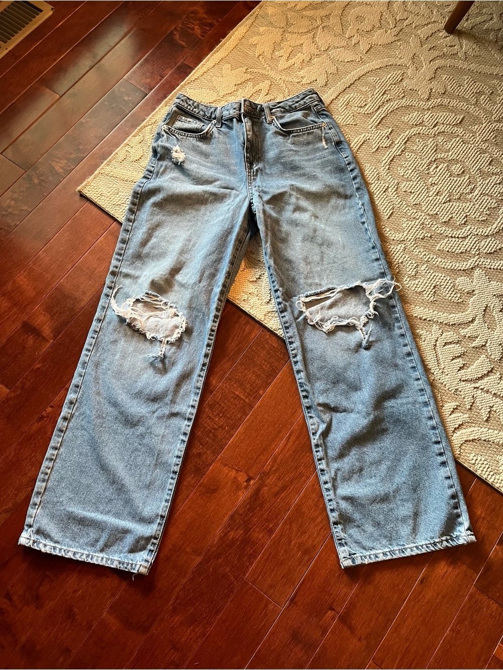 Forever 21 Men's Light Blue Distressed Straight Jeans